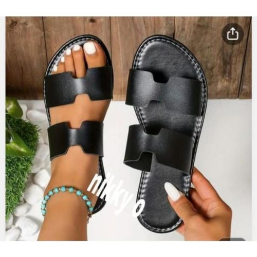 The Nova Ladies Black Slippers