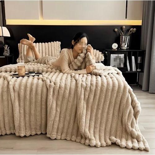 Usable in All Four Seasons, This High-quality Flannel Blanket and Towel Blanket Is Warm and Cozy, Machine Washable, and Perfect as a Sofa, Bed, or Living Room Throw. It Features a Soft Texture and Fabric, Making It Ideal as a Nap Blanket