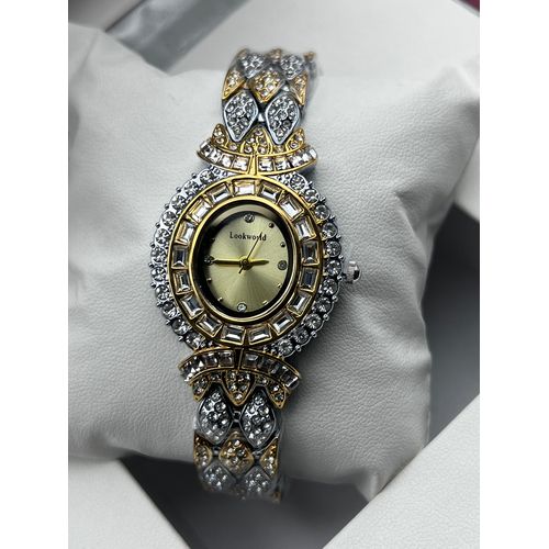 Exclusive Sophisticated Gold Iced Chain WristWatch
