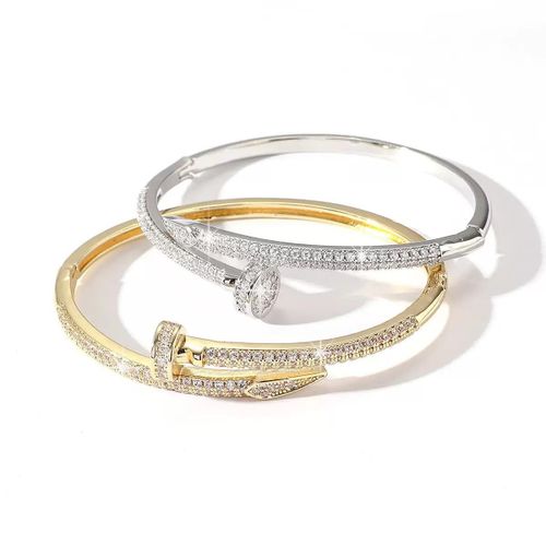 NEW IN NON-TARNISH ZIRCON BRACELET