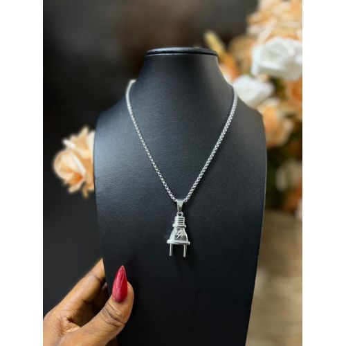 Silver men's necklace with pendant