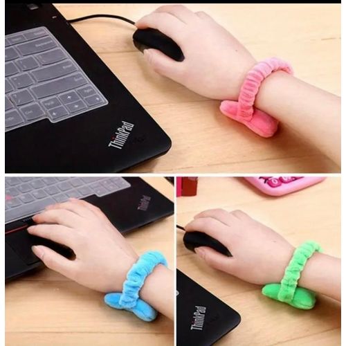 A Small Wrist Pillow Available in Five Colors, Featuring a Cute Design with an Elastic Band for Wrist Support, Perfect for Mouse Use. Made from Ultra-Soft Fabric, It Fits Snugly on The Wrist, Is Compact And Portable, Can Also Be Used As a Headband