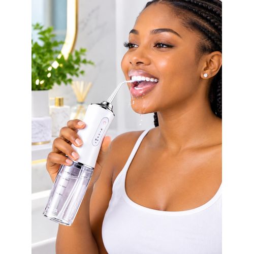 Rechargeable oral irrigator. Water flosser.