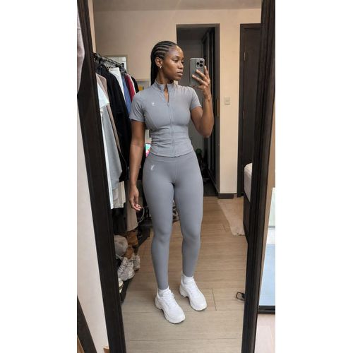 Women’s 2-Piece Gym Activewear Set - Grey