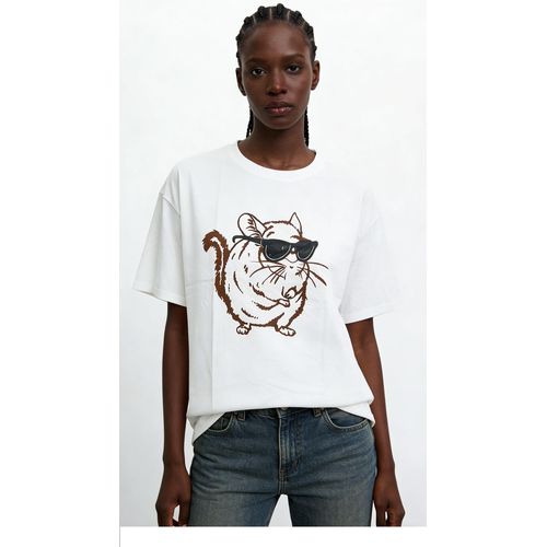 Versatile White Cat Print T-shirt