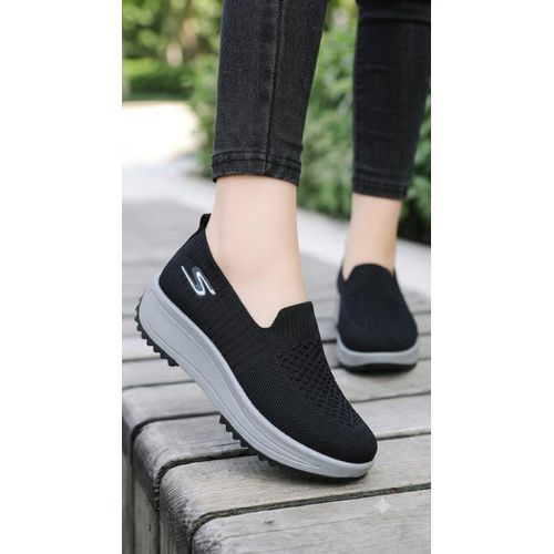 Comfortable Stylish Women’s Black Slip-On Sneakers