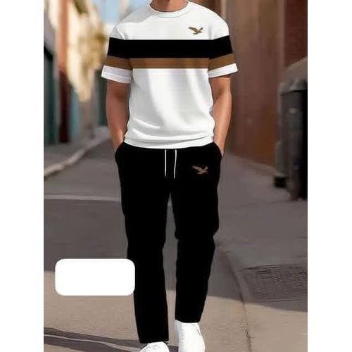 SIMPLE AND TRENDY POLO WITH JOGGERS