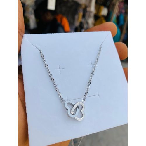 Ladies Luxurious Elegant Love Necklace