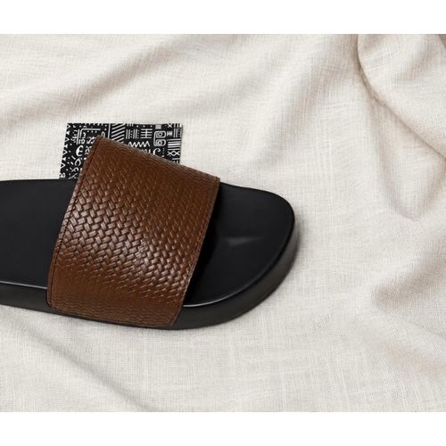 Nero Woven Slide