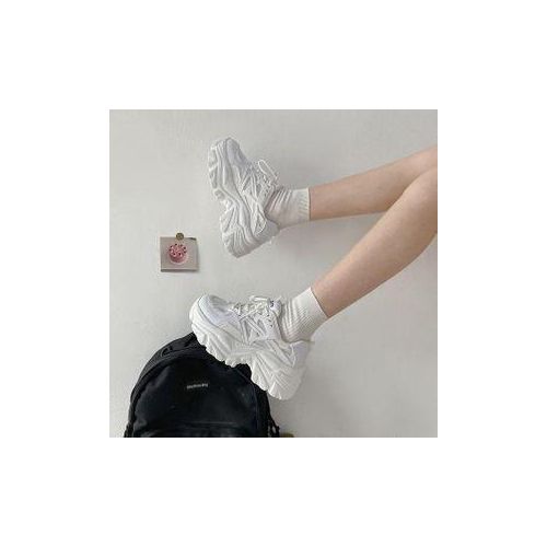 Nice Classic White Unisex Sneakers