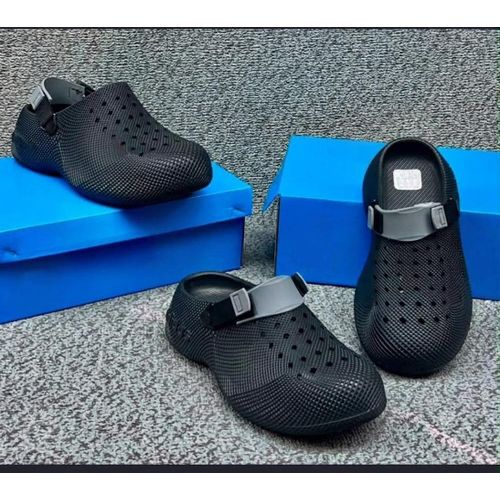 Men's Breathable Mesh Texture Clogs - Black Slip-On Strap Garden Sandals