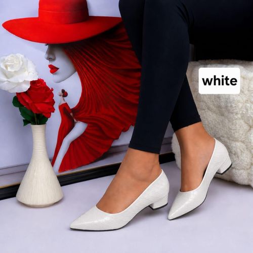 Elegant Women’s Low Heel Pumps – Classic Pointed Toe Office Shoes for Ladies