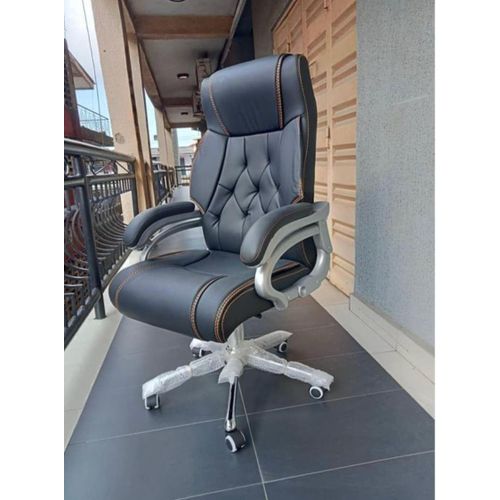 Classic Executive High Back Office Chair Leatherette Swivel Chair With Wheels And Padded Armrest
