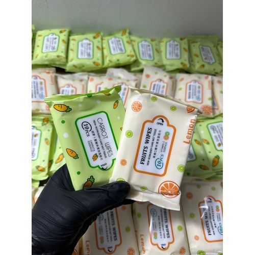 2pcs of Fruit and Carrot Mini Wet Wipes