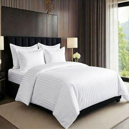 6by6 white Bedsheet with 4 Pillowcase
