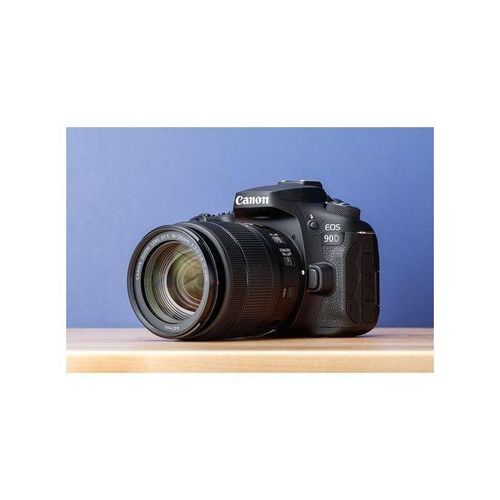 EOS 90D Camera With 18 - 135mm Lens