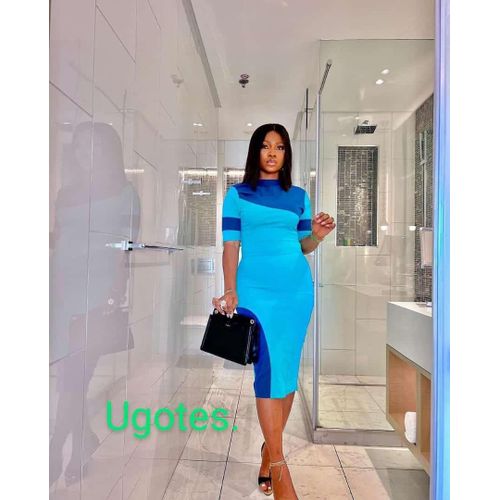 Classy And Smart Ladies Gown