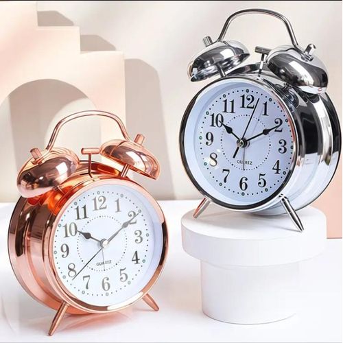 1pc Nordic Vintage Metal Alarm Clock Silent English Table Clock Desktop Minimalist Student Bedroom Glow Clock (3-Inch Dial - Battery Not Included)