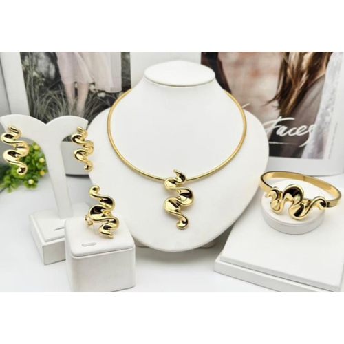 So Beautiful & Exotic Non Fading Ladies Fashion Gold Jewelry Set (U.S.A)