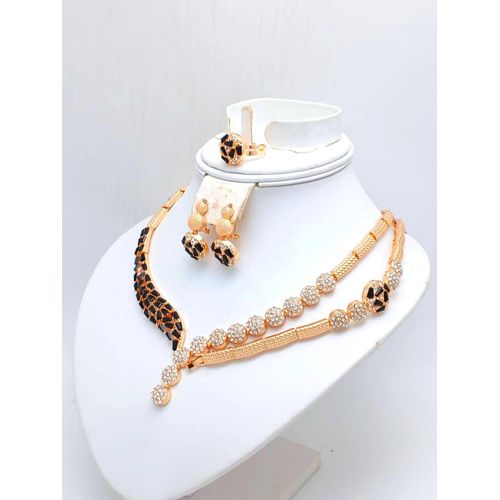 Classic Luxurious Solid And Unique Sophisticated Jewelry Necklace For Rugged Ladies