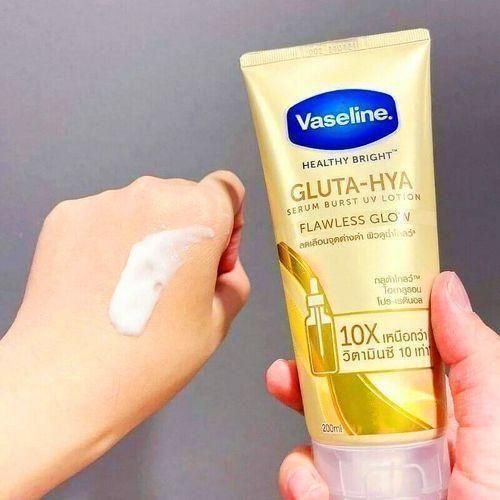 GLUTA-HYA SERUM BURST UV LOTION FLAWLESS GLOW(Vaseline)