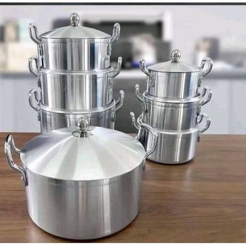 9 pcs (4 pots, 4 glass lids, 1 fry pan) 16cm, 18cm, 20cm and 22cm pots with lid fry pan glass lid usable with fry pan Use nylon or wooden utensils only Suitable for all cooking sources Dishwasher safe