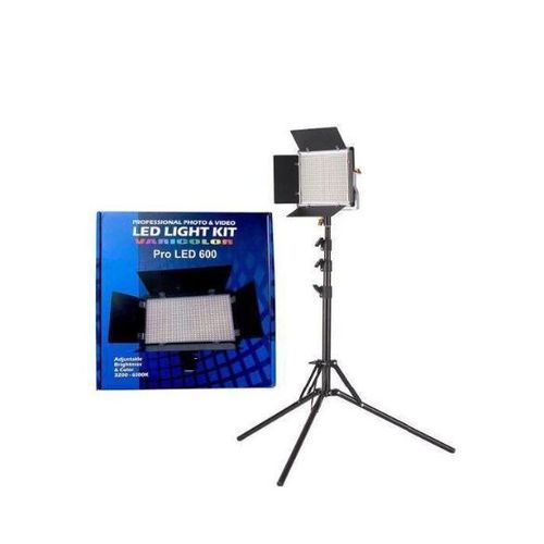 Light LED LIGHT PRO 600 + 2 BATTERIES + CHARGER + CABLE + TRIPOD