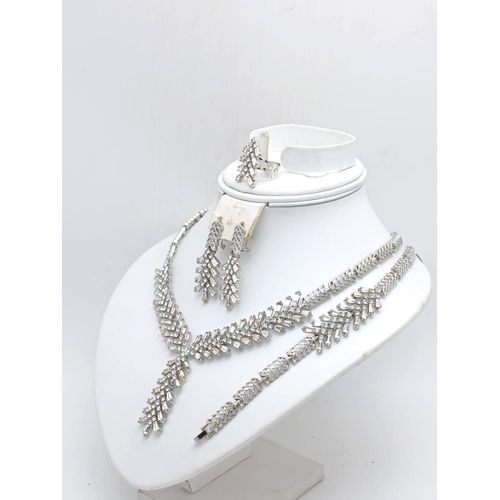 Shinning Beautiful Amazing & Lovely Enchanting Luxury Jewelry Set For Sexy Rugged Ladies