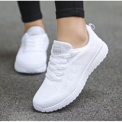 Lightweight mesh breathable sneakers