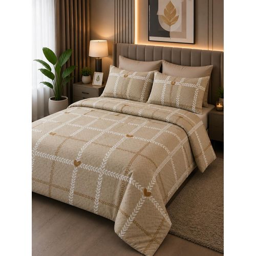 Beige Heart Pattern Polycotton Bedsheet set-1 Bedsheet+4 Pillowcases