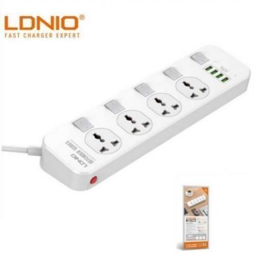 2500W Defender Series 4 Power Socket + 4 USB Port Extension