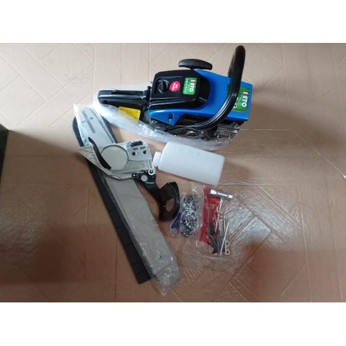 52cc Gasoline Chain Saw.