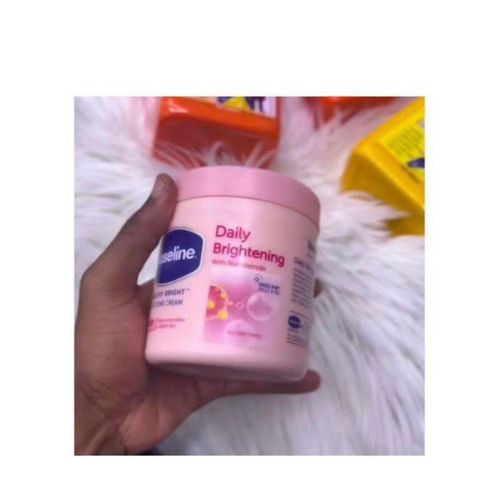 Vaseline daily Brightening Body cream with Niacinamide