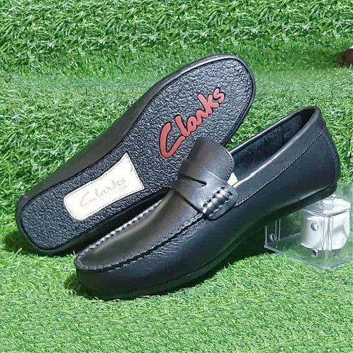 Smart Causal Men Black Loafers