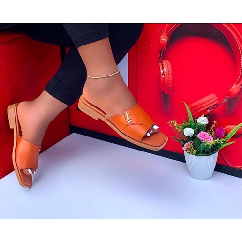 UNIQUE QUALITY LEATHER SLIPPERS FOR WOMEN