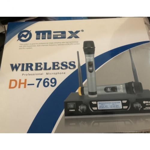 Max DH 769 Wireless Mic With 2 Mic With 100M Range