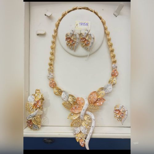 Darling Trinket Wedding And Engagement Jewelry Set
