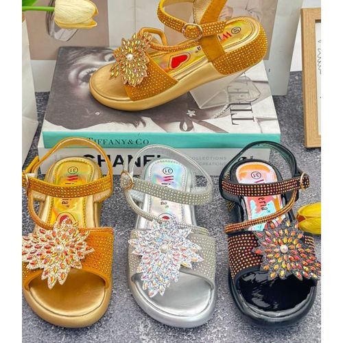 1 Piece - Beautiful Girls Causal or All Outing Sandal - Comes in Above Colour and 1 Will Be Served
