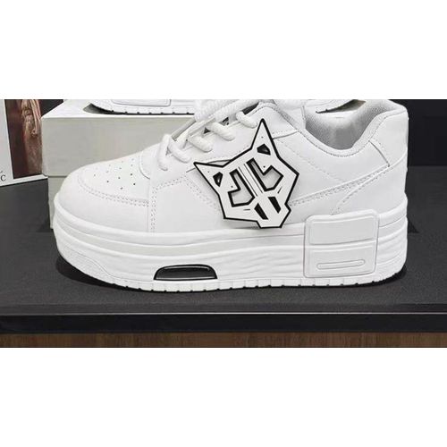 Outfit white sneakers unique for all