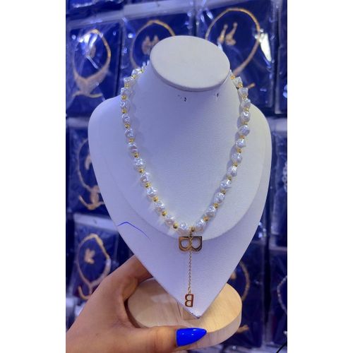 Trendy Fashionable Luxurious Elegant Beads & Charming Golden Necklace For Sexy Unique Ladies