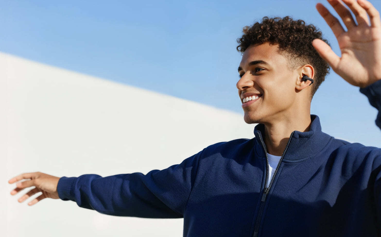 Open-Ear Design, Pressure-Free Comfort