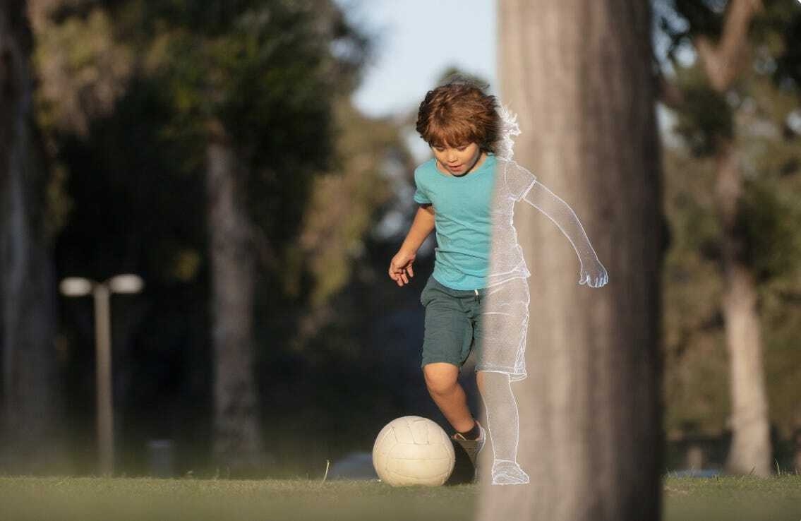 DJI Osmo Mobile 7 gimbal maintains continuous tracking