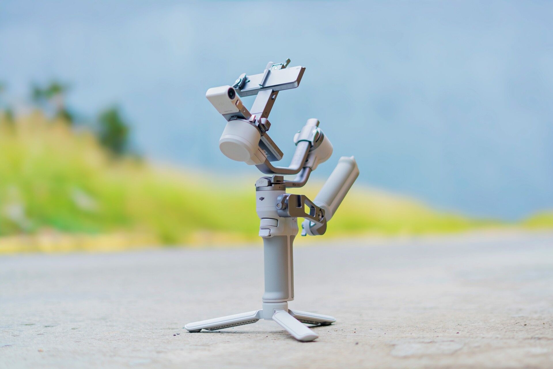 DJI RS 4 Mini for cameras and smartphones now in PH - GadgetMatch