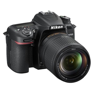 Nikon D7500 with AF-S 18-140mm