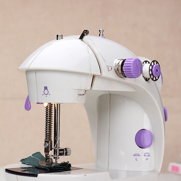 mini sewing machine