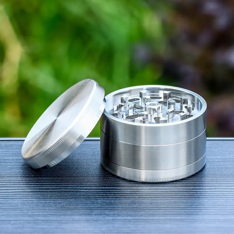 304 stainless steel 3 different sizes 4   cigarette grinders thread anti slip technology large hole diamond shaped dental arch   grinding birthday gift party gift solid durable gift velvet bag packaging Product details 3