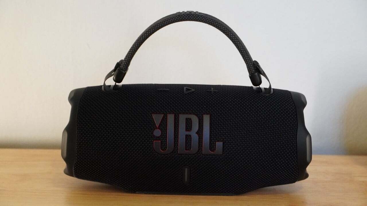 JBL Charge 6 - Review 2025 - PCMag Middle East