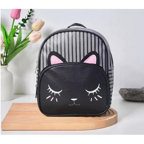 Girl beautiful back bag