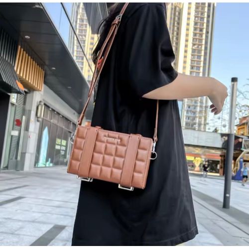 Luxury Quilted Box Bag - Rigid Mini Trunk Crossbody for unisex (Waterproof)