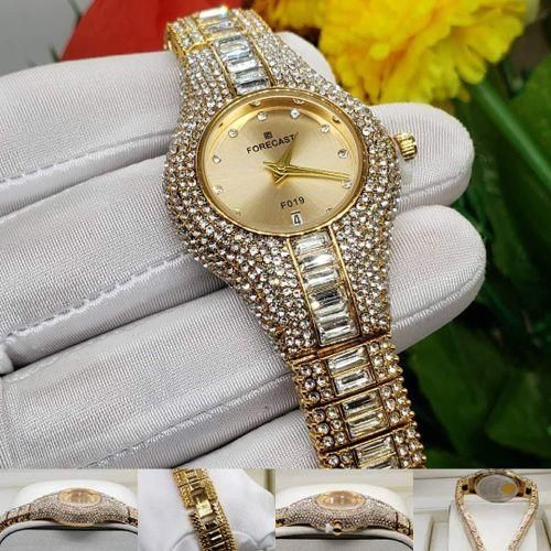 Classy Eye Catching Super Sophisticated Stone Studded Chain Wrist Watch For Boss Lady